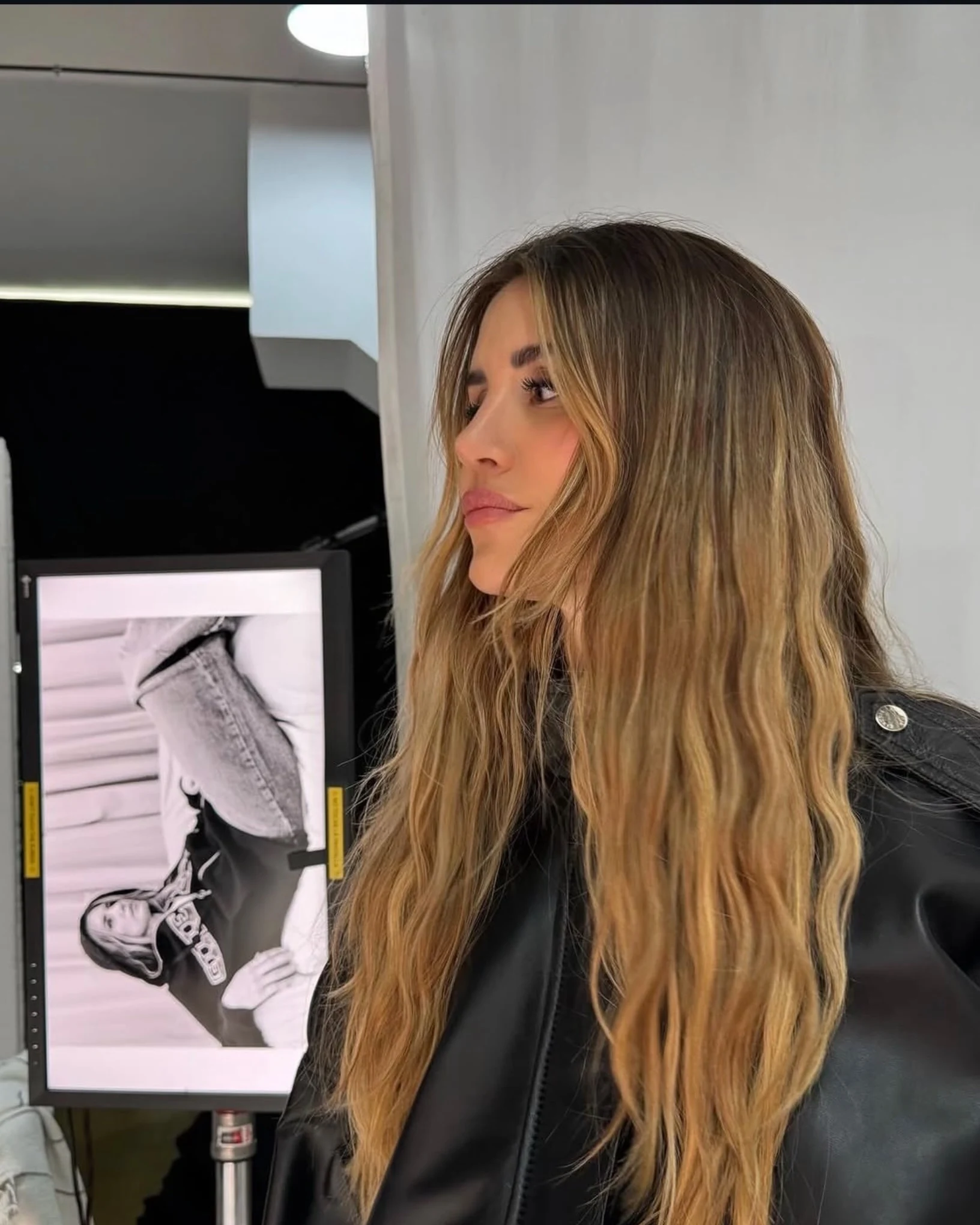 Micaela Tinelli, rinoplastia resultado alejado, fotografía 3